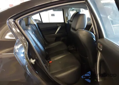 2013 Mazda Mazda3 I Grand Touring z USA, uszkodzony, nr VIN JM1BL1WP0D1761329